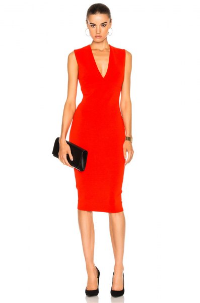 red sleeveless midi dress with V-neckline and black leather clutch