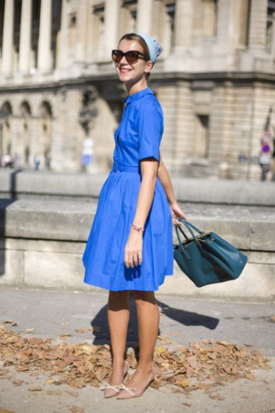 Royal blue midi dress with fit and flare with light pink kitten heel pumps