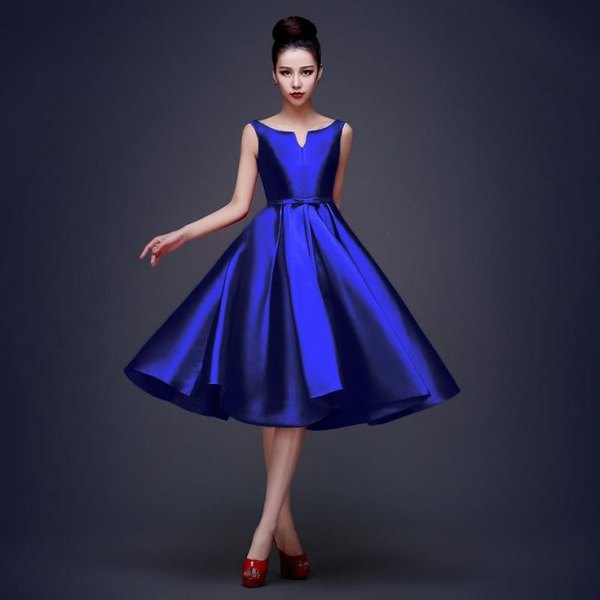 sleeveless fit and flare midi cocktail dress in royal blue