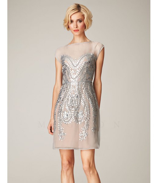 Mini gatsby dress made of silver chiffon and sequins