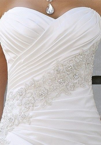 Sweetheart neckline glitter wedding-dress | Cute wedding dress .