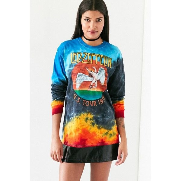 Graphic long sleeve graphic t-shirt with black mini leather skirt
