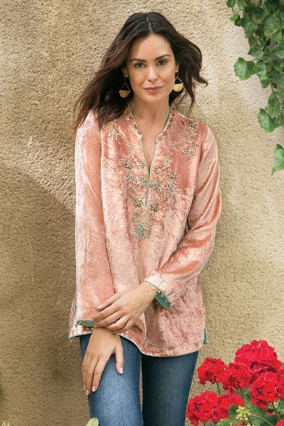 Velvet tunic decorated in delicate pink