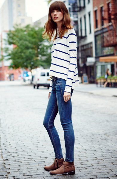 white and dark blue striped long-sleeved top skinny jeans