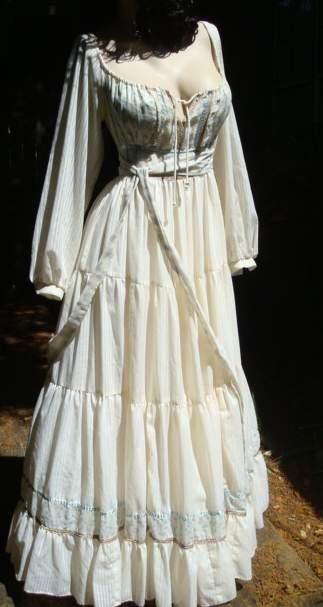 White Corset Dress Retro Outfit Ideas – kadininmodasi.org in 2020 .