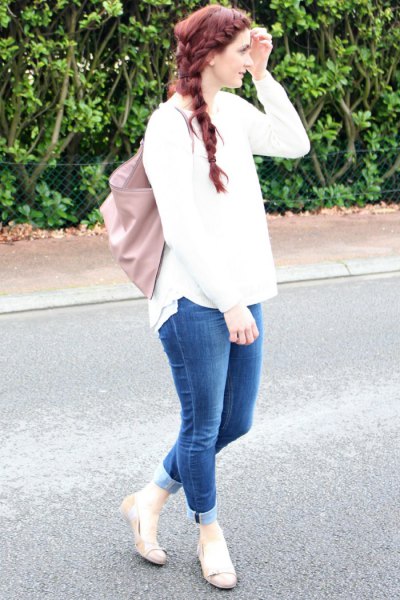 white knitted sweater cuffs jeans pink ballerinas