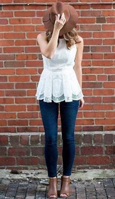 white sleeveless lace blouse with dark blue skinny jeans
