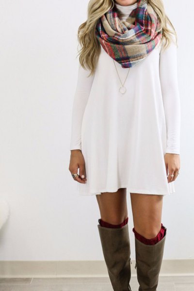 white long-sleeved swing dress with plaid crepe and navy scarf