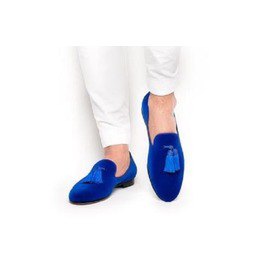 white slino fit chinos with sweater and royal blue slippers