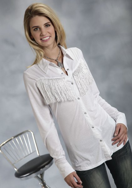 white, narrow-cut fringed shirt with jeans