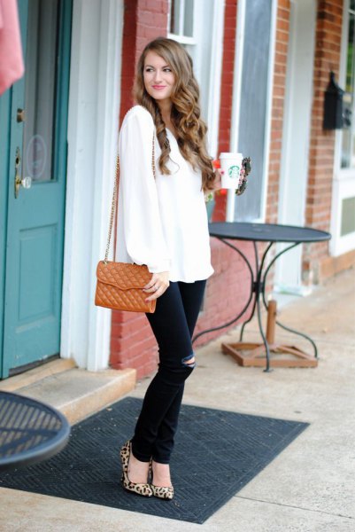 white sweater with black jeans and leopard heels