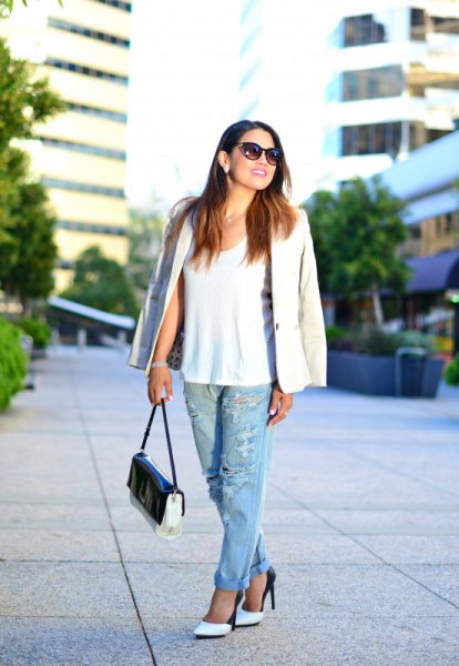 white tank top with blazer and torn boyfriend jeans