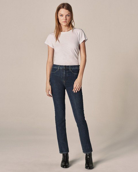 white high-waisted t-shirt jeans