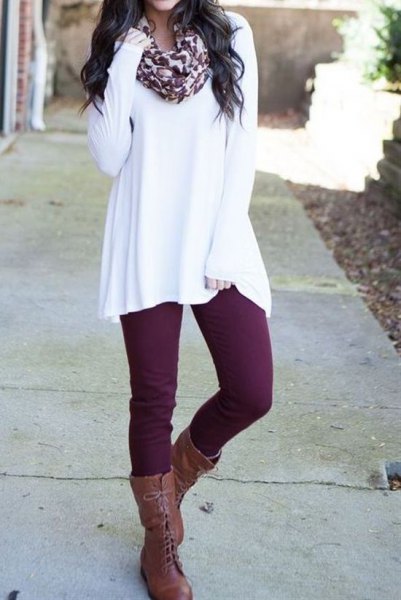 white tunic sweater with scarf with leopard print and gray lace-up boots