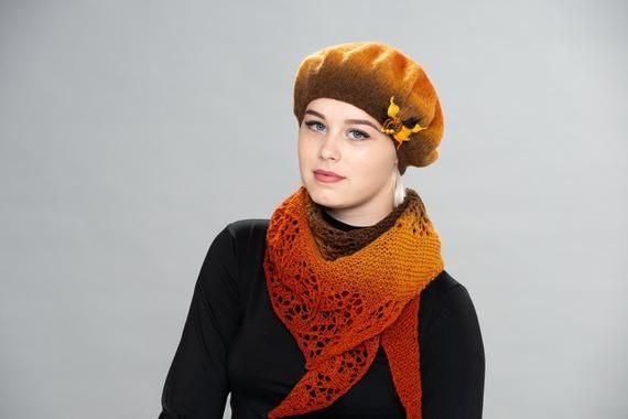 Woolen Shawl Outfit Ideas for Women - kadininmodasi.org in 2020 .
