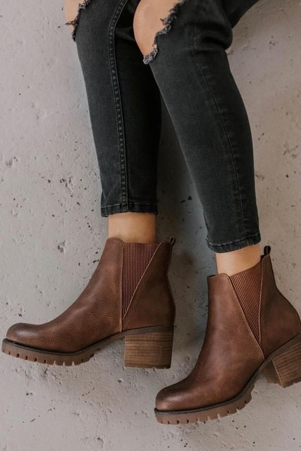 Zipper Boots Outfit Ideas for Women – kadininmodasi.org in 2020 .