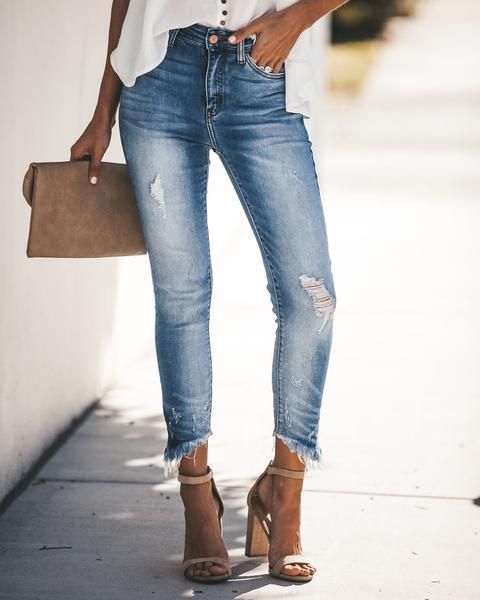 Frayed Bottom Jeans Outfit Ideas