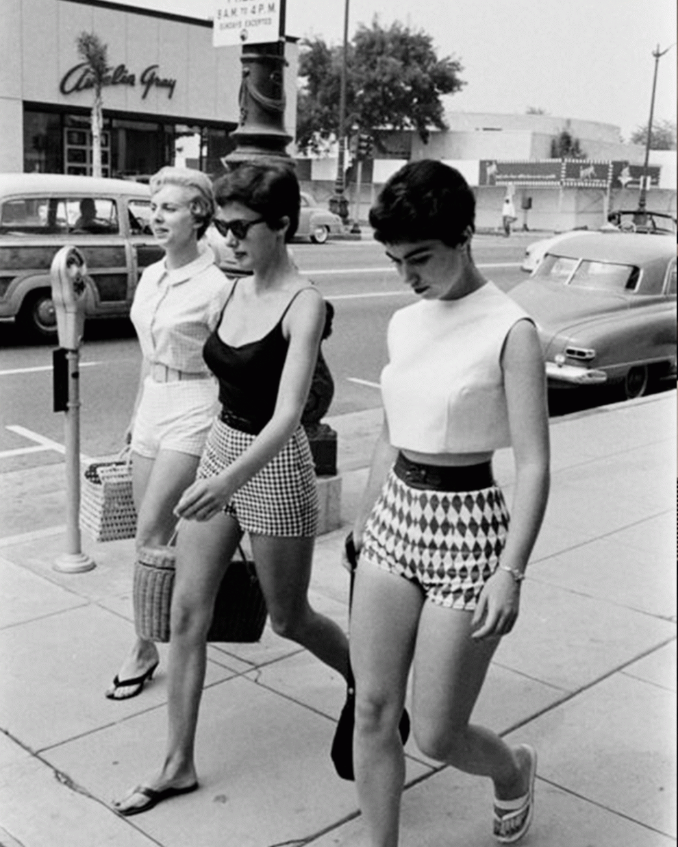 How To Wear Vintage High Waisted Shorts