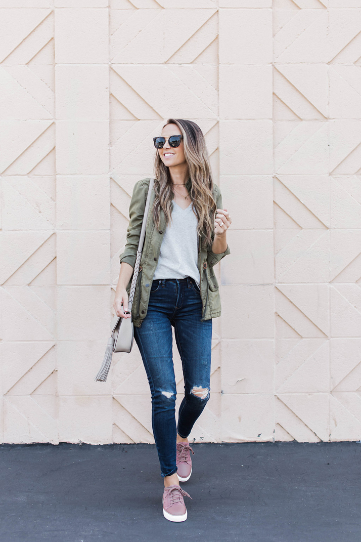Olive Bomber Jacket Outfit Ideas