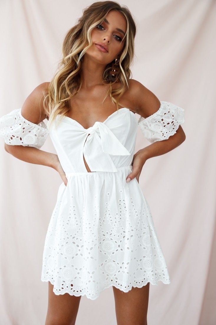Sweetheart Neckline Dress Outfits